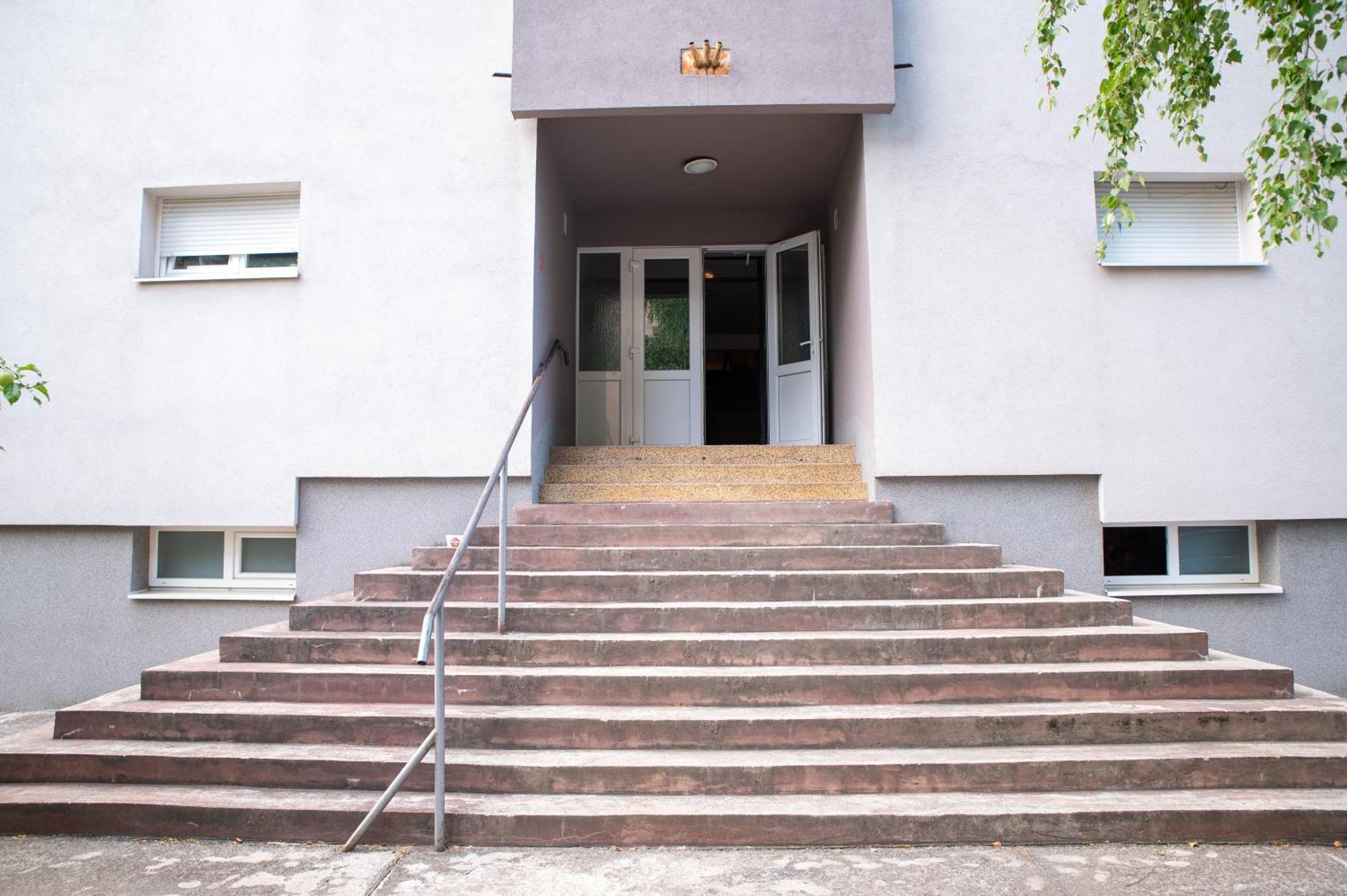 Apartman Valentina - Self Check In And Check Out Otocac Exterior photo